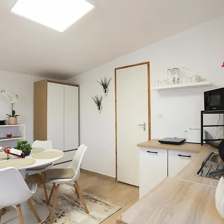 Pg Apartment